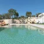 Trulli D'ibernia With Panoramic View Apartamento Bríndisi