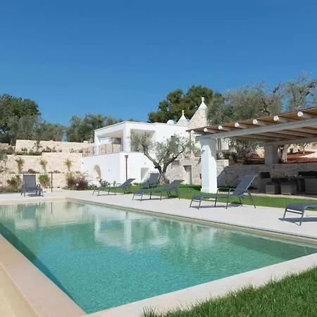 Trulli D'ibernia With Panoramic View Lägenhet
