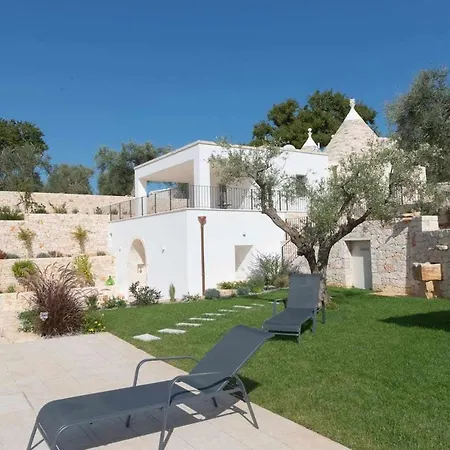 Trulli Dibernia With Panoramic View