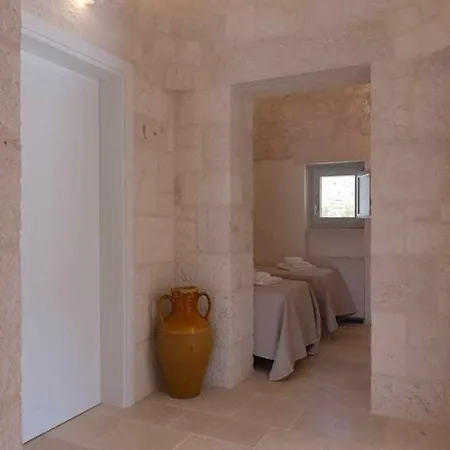 Trulli D'ibernia With Panoramic View Appartement Brindisi