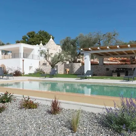 Trulli Dibernia With Panoramic View
